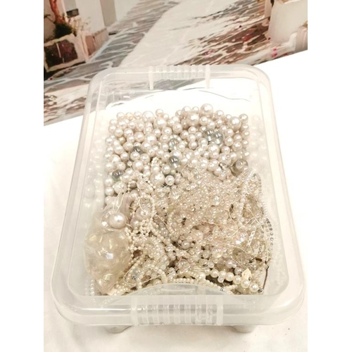 159 - Diamond and Pearl Accessories (2 Boxes)