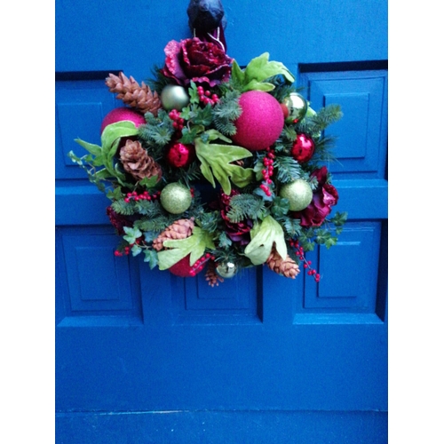 756 - Franc Designer Christmas Wreath in Christmas Red and Velvet Lime