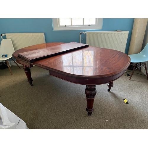 69 - Fine Victorian Mahogany D End Dining Table with 2 Extra Leaves (246 cm W x 75 cm H x 125 cm D)