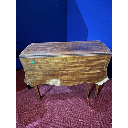 85 - Georgian Mahogany Shaped Double Drop Leaf Table with Boxwood Stringing Throughout on Square Tapering... 