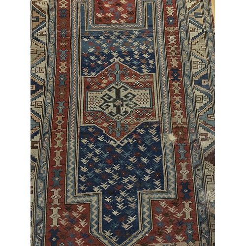 117 - Antique Persian Rug (158 cm x 96 cm )