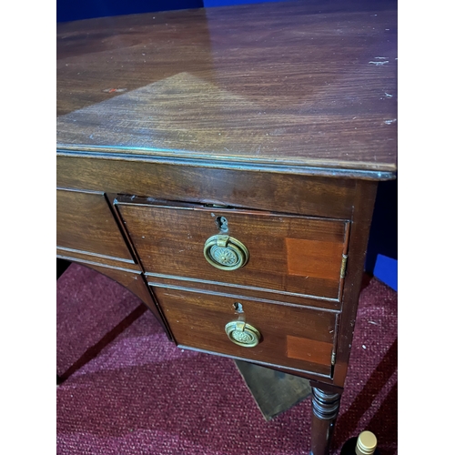 231 - Georgian Mahogany Lift Top Wash Stand (damage to leg) (81 cm W x 81 cm H x 53 cm D)