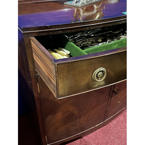 621 - Vintage Bow Fronted Two Door Cabinet with a Full Length Drawer (92 cm W x 100 cm H x 50 cm D)