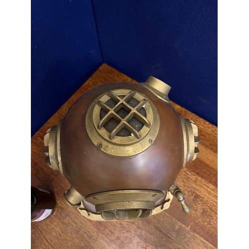 164 - Copper and Brass Divers Helmet (30 cm W x 40 cm H)