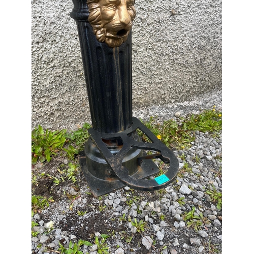 375 - Victorian Style Street Water Pump with Lions Mask (100 cm H)