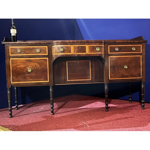 475 - Sheraton Sideboard, Mainly Mahogany with Satinwood Crossbanding (183 cm W x 100 cm H x 56 cm H)