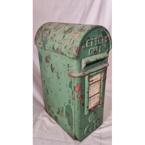 476 - Cast Iron Post Box, Original Painted Green Upon Establishment of Free State (21 cm W x 51 cm H x 32 ... 