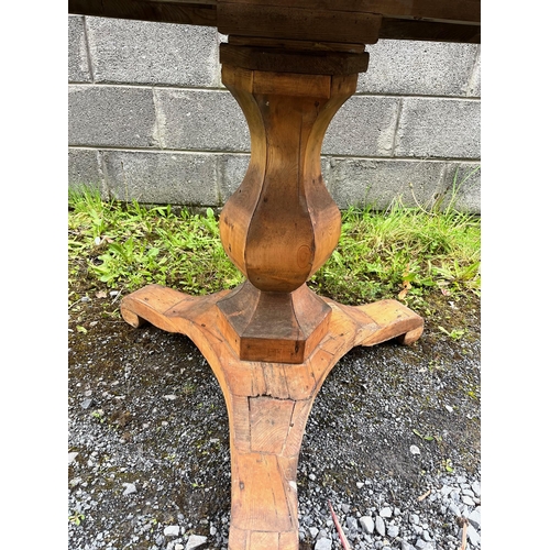 500 - Antique Stripped Pine Circular Table on Tripod Base (98 cm W x 75 cm H)