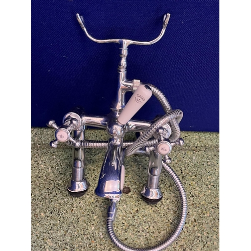 520 - Pair of Cast Iron Wall Brackets, Pot Stand and Bath Mixer (Stand 110 cm H)