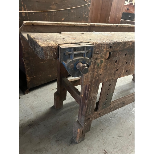 673 - Very Fine Original Workman's Bench with Vice (205cm W x 90 cm H x 65 cm D)