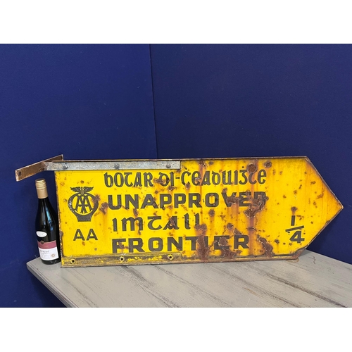 710 - Exceptional Rare AA Yellow Enamel Finger Sign, Unapproved Road, in Irish Also (100 cm W x 35 cm H)