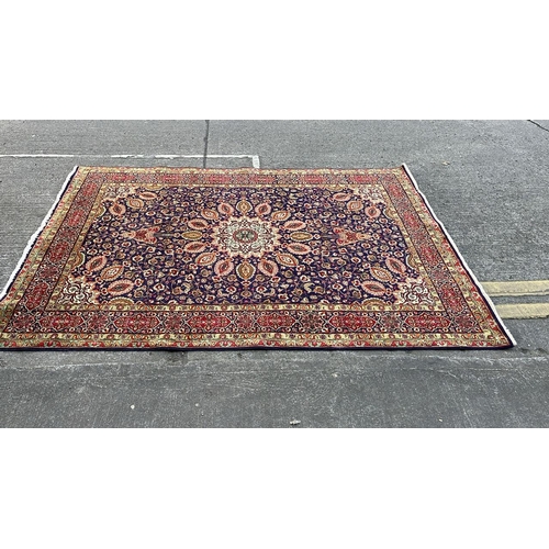 769 - Fine Tabriz Persian Rug (286 cm W x 200 cm H)