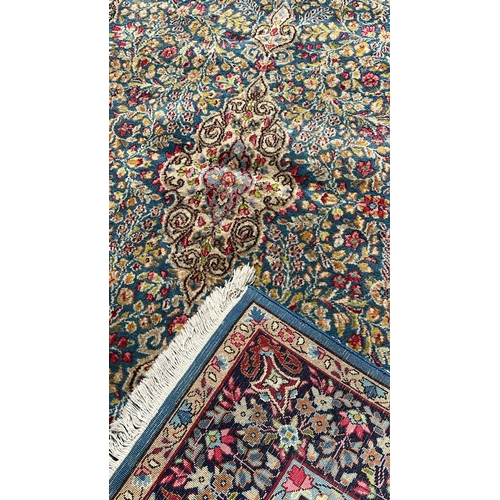 770 - Fine Kirman Persian Weavers Rug (240 cm x 155 cm )