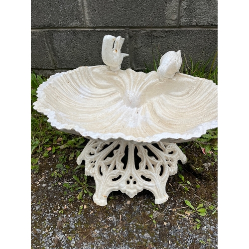 422 - Cast Iron Bird Bath with Scallop Design (35 cm H)