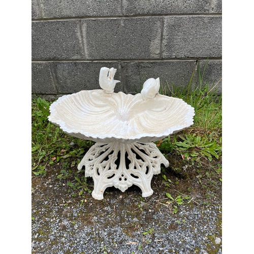 422 - Cast Iron Bird Bath with Scallop Design (35 cm H)