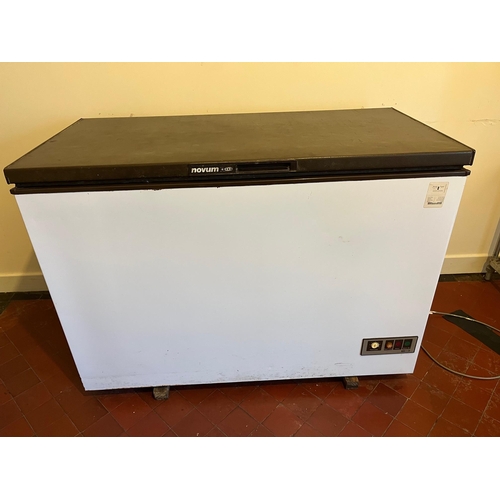 170 - Novum Chest Freezer (120 cm W)