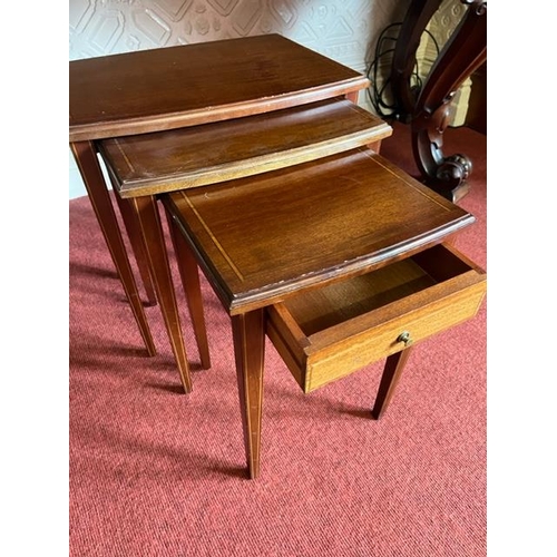 281 - Edwardian Style Nest of Three Tables. The Smallest with Drawer (50 cm W x 50 cm H x 36 cm H)