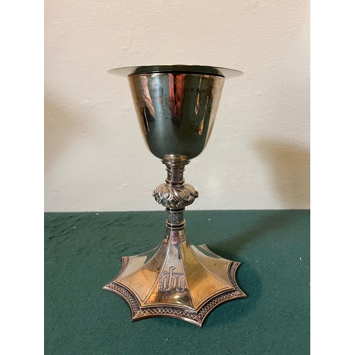 94 - Solid Silver Chalice and Paten, John Smyth & Sons 1945 including Original Case (14 cm W x 20 cm H)