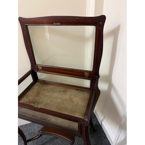 332 - Edwardian Mahogany Curio Cabinet (59 cm W x 76 cm H x 42 cm D)