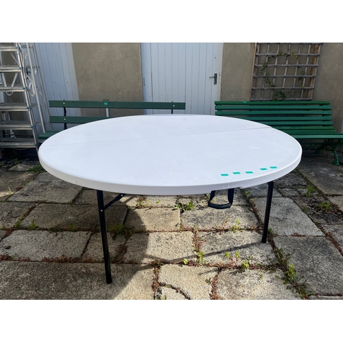 206 - Quality Folding Circular Tables, Many Unused, Set of Five (185cm D)