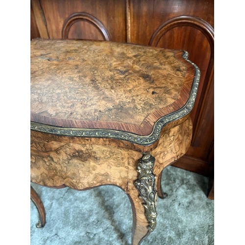 419 - Victorian Burr Walnut Lift Top Ladies Dressing Table with Kingswood Banding and Gilded Brass Mounts ... 