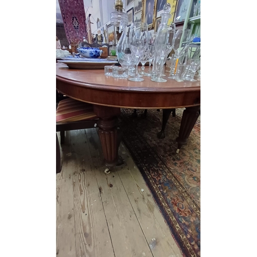 63 - Victorian Mahogany Oval End Dining Table with 1 Leaf (needs some attention)