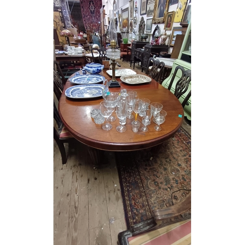 63 - Victorian Mahogany Oval End Dining Table with 1 Leaf (needs some attention)