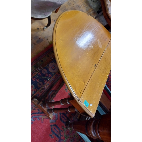 215 - Victorian Mahogany Oval Drop Leaf Yacht Table