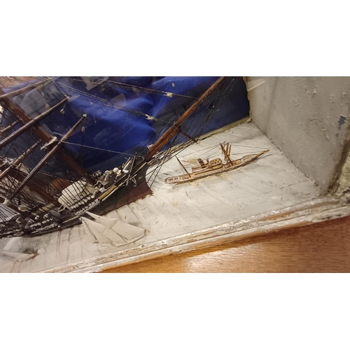 323 - Very good Model Tall Ship Figure in Double Sided Glass Display Case