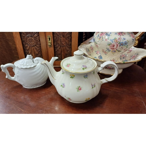 332 - Mixed lot of Cabinet Plates, Tea Pots and a Jug and Bowl Set