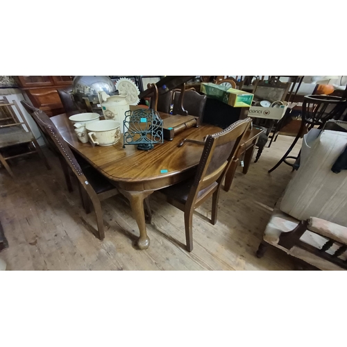 686 - Edwardian Mahognay Oval Dining Table on Pad Foot