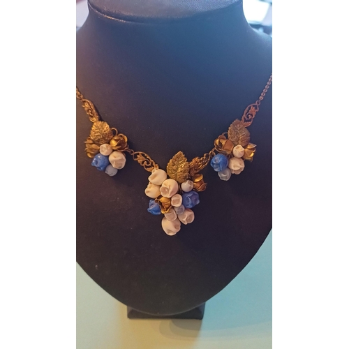 669 - Vintage Necklace