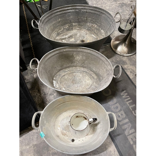 438 - Collection of old Galvanised Baths and an Enamel Jug