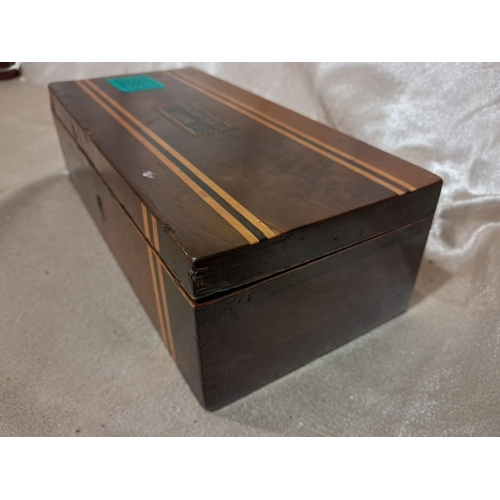 363 - 19th Century Killarney Wood Yew and Arbutus Glove Box (20cm x 9cm x 6cm)