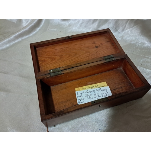 366 - 19th Century Killarney Wood Yew and Arbutus Glove Box Inlaid with Oak Leaves (25cm x 11cm x 7cm)