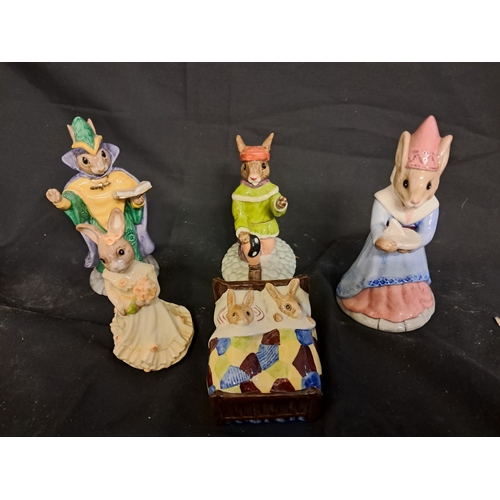 543 - Four Royal Doulton and 1 Bunnyking Figure (Tallest 13cm)