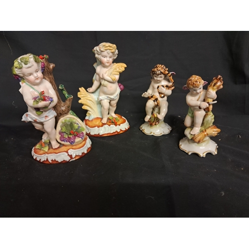 551 - Two Pairs of Spanish Porcelain Figures (Taller 17cm)