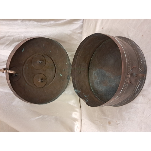 713 - Early 20th Century Eastern Copper Food Storage Box with Lift up Lid (18cm Diameter)