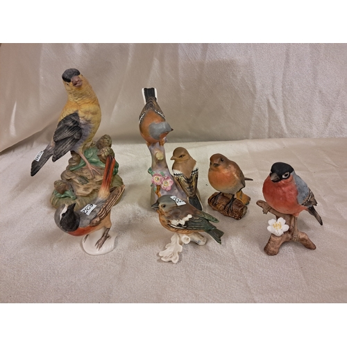 722 - Mixed lot of China Bird Figures including Goebel, Beswick and Worcester (Tallest 17cm)