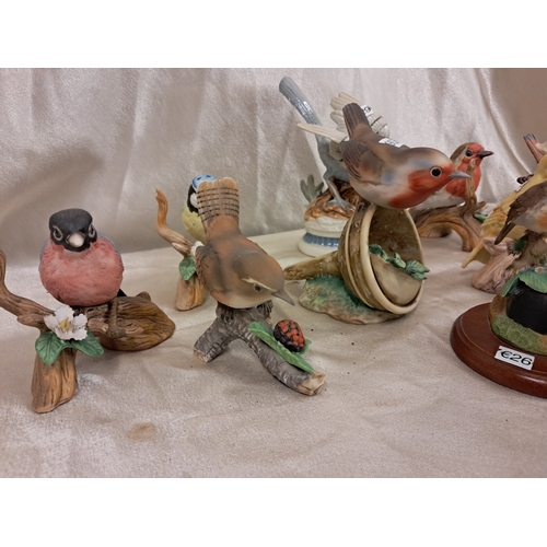 747 - Lot of Porcelain Bird Figures (Tallest 15cm)