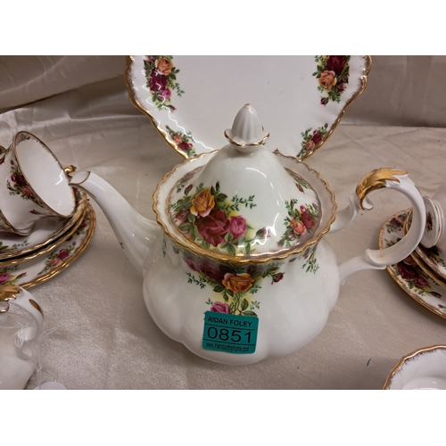 851 - Royal Albert Old Country Rose Fine Bone China 22 Piece Tea Set including Tea Pot