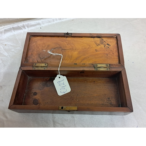 862 - 19th Century Killarney Wood Glove Box of Yew and Arbutus Inlaid with Shamrocks (28cm x 11cm x 7cm)