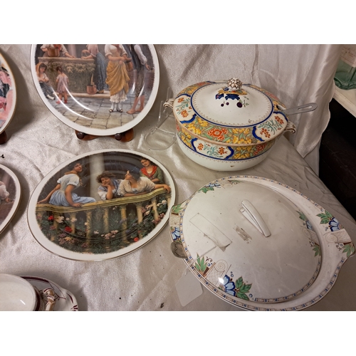 1237 - Lot of Vintage Pottery Vegetable Dishes, Fruit Bowls and Cabinet Plates