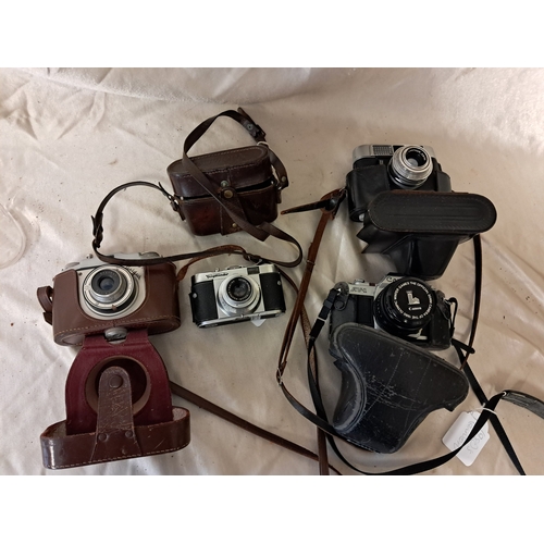 1284 - Lot of 4 interesting Vintage Cameras (see pictures)