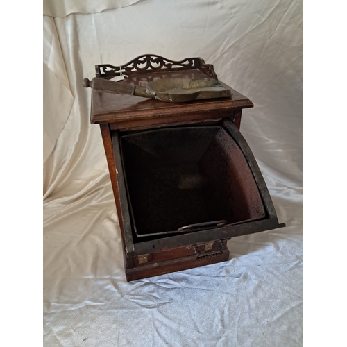 44 - Edwardian Mahogany Fireside Box with Liner and Shovel