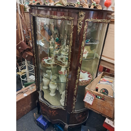 718 - 19th Century Vernis Martin Style Kingwood Vitrine Cabinet of Serpentine Form with Brass Mounts (166c... 