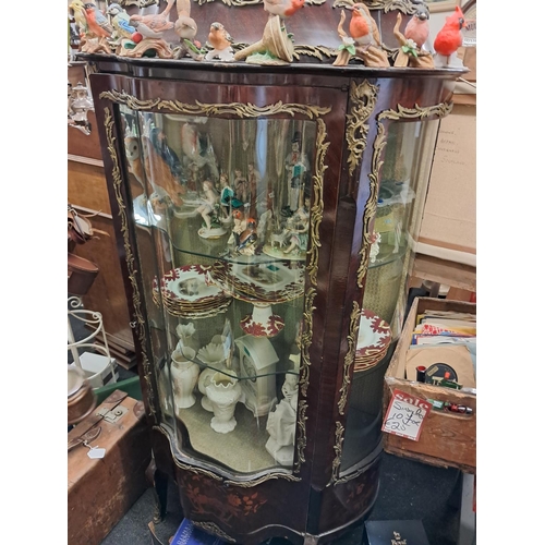 718 - 19th Century Vernis Martin Style Kingwood Vitrine Cabinet of Serpentine Form with Brass Mounts (166c... 