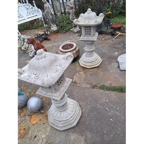 1039 - Pair of Garden Statuary Oriental Pagodas (95cm Tall)