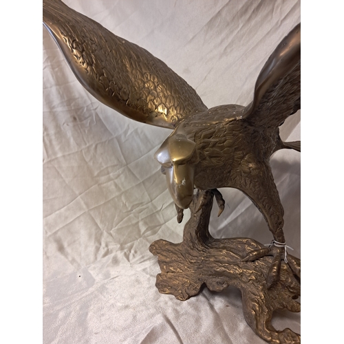 1275 - Large Brass American Eagle Figure (68cm Tall x 95cm Wide)