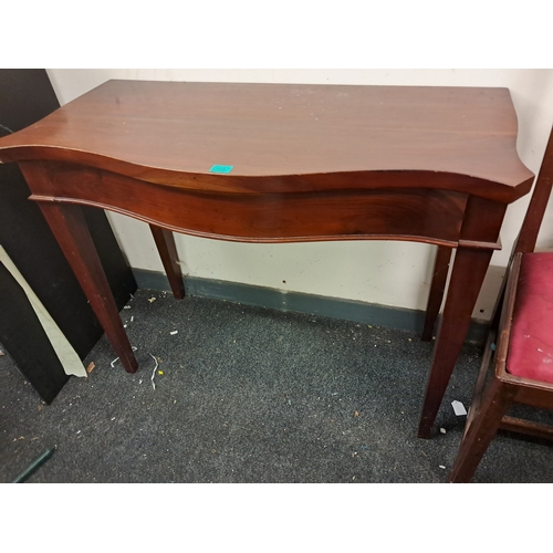 997 - Serpentine Front Mahogany Hall or Side Table with one Drawer on tapered legs (102cm x 50cm x 80cm)